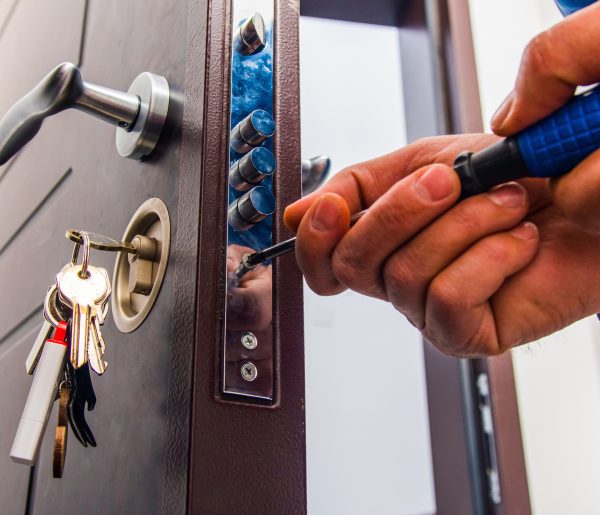 Door Repair - KCD Handyman Services, LLC, - Services: Brandon, Seffner, Thonotosassa, Palm River, Mango, Plant City, Dover, Valrico, Fish Hawk, South Tampa, Apollo Beach, Riverview, Turkey Creek, Temple Terrace FL